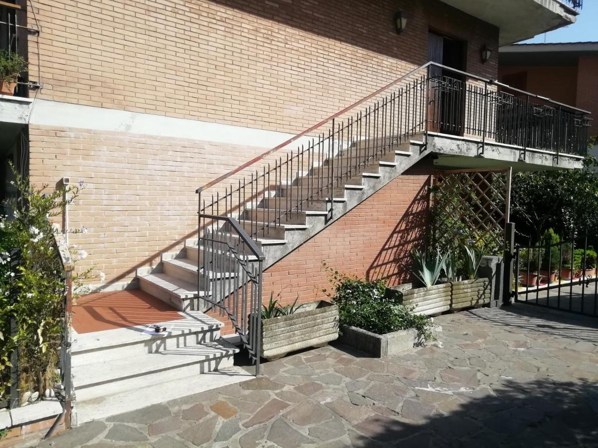 B&B - Homesweetrome Rom